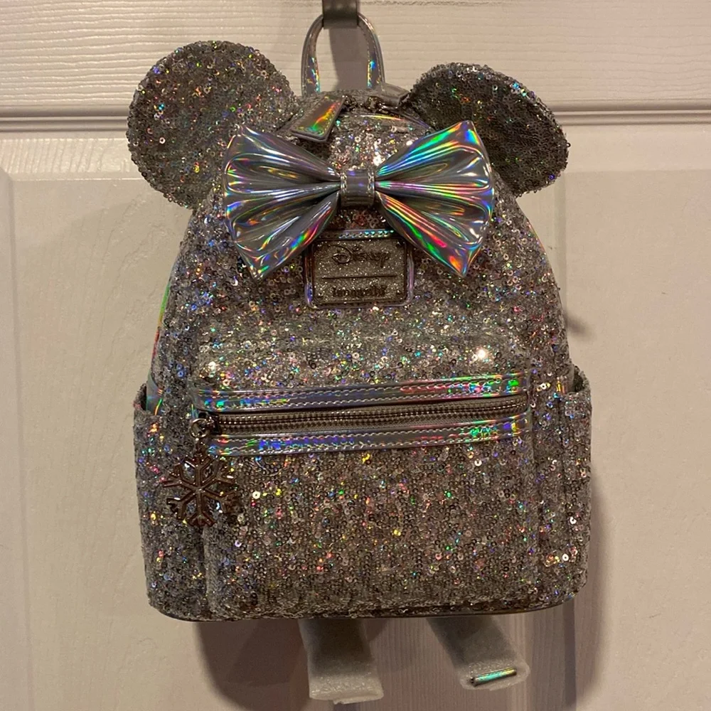 BNWT LOUNGEFLY DISNEY Mickey Minnie Mouse Silver Sequin Backpack - Picture 2 of 10